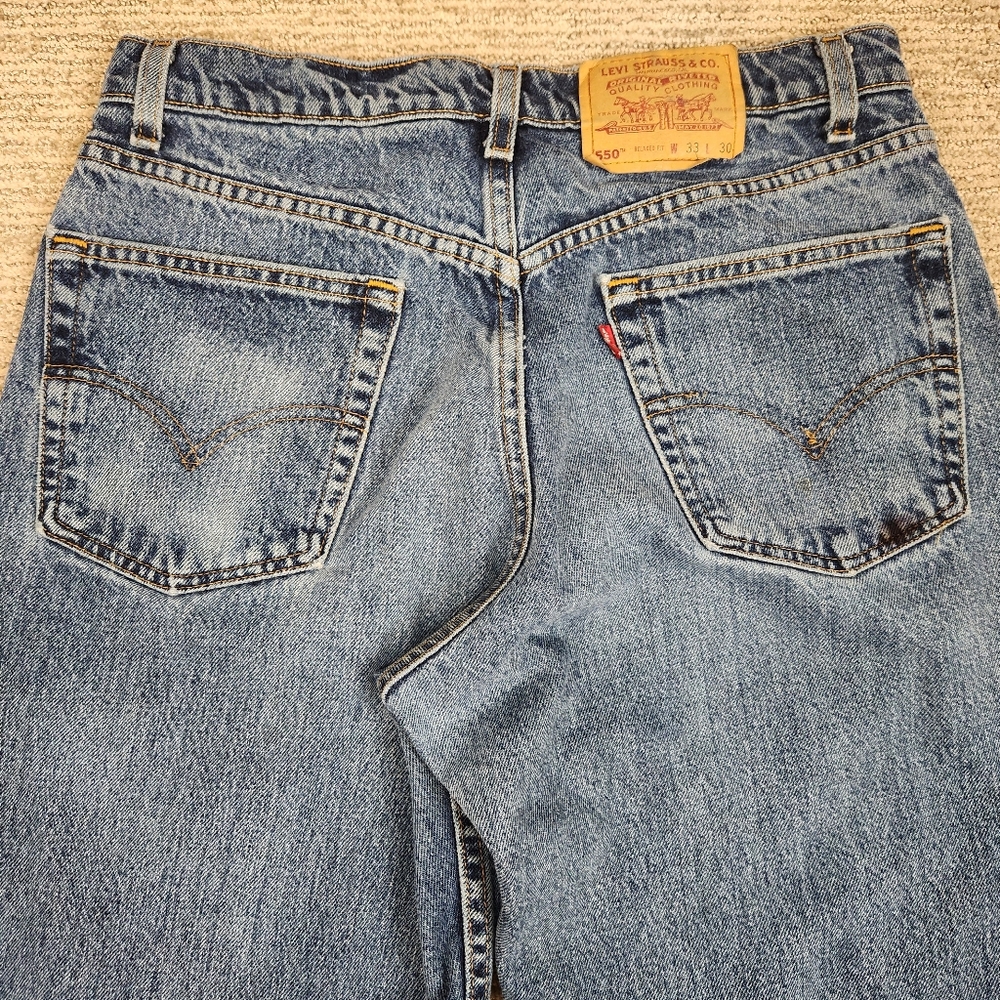Vintage Y2K Levis 550 Relaxed USA Medium Wash 90s Mens 33x30 Straight Blue Denim